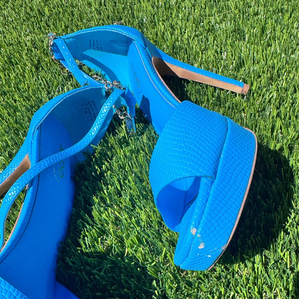 Aldo Blue Peep Toe Heels - Picture 4 of 13
